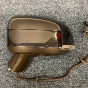 Volvo XC90 2nd Gen Side Mirror (with Camera) – 31385640
