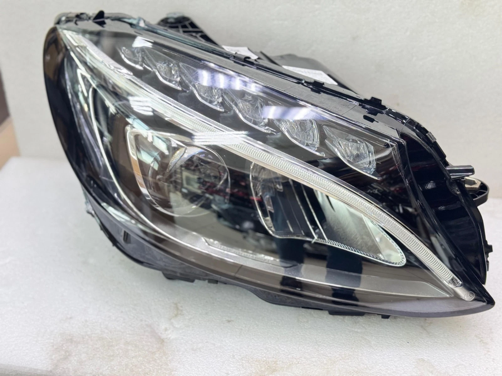 Mercedes-Benz C-Class W205 LED Headlamp (Two Lens) – 2059062604